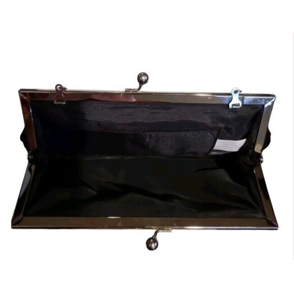 Vtg. Formal Purse Handbag In Satiny Black Tulle Silver Chain Strap Kiss Lock - Picture 6 of 11